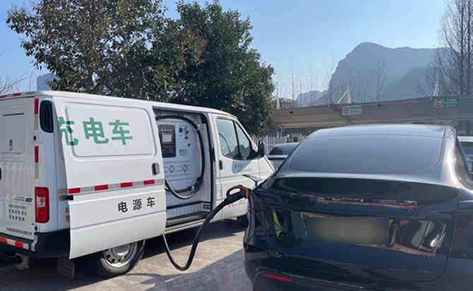 成都汽车搭电